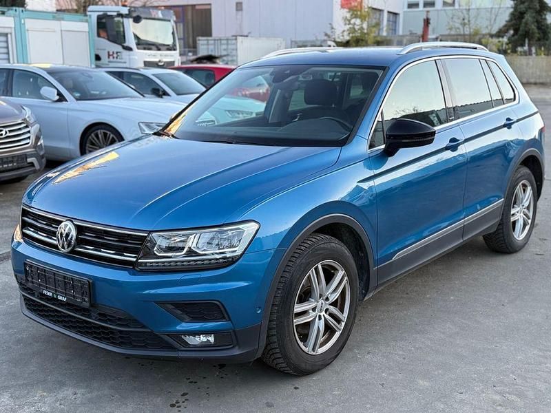 Blau Gebraucht 2019 VW Tiguan IQ Drive SUV | 20.990 € (Superpreis) - Bild 1/4