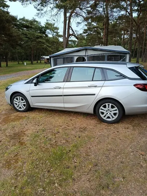 Gebraucht Opel Astra Edition 95 PS (69 kW) 2016 Silber Kombi