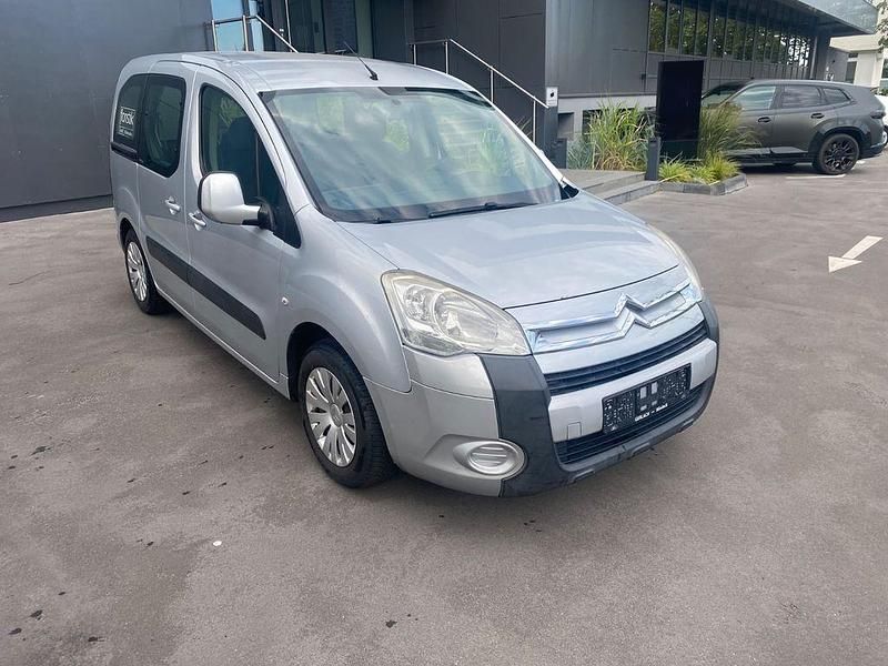 Grau Gebraucht 2012 Citroën Berlingo Van / Kleinbus | 4.990 € (Fairer Preis) - Bild 1/4