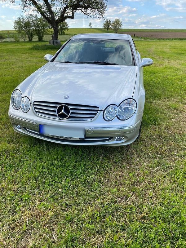 Silber Gebraucht 2002 Mercedes CLK200 Coupé | 4.300 € - Bild 1/4