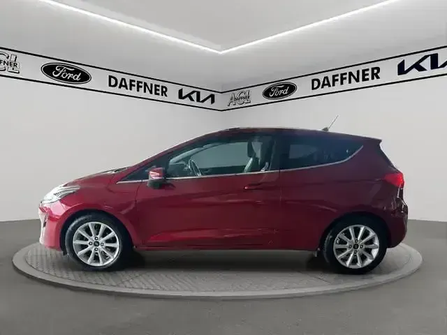 Gebraucht Ford Fiesta Titanium 125 PS (91 kW) 2020 Rot Kleinwagen