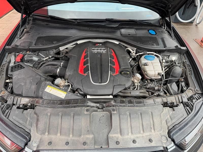 Second-hand Audi RS6 Performance 606 CP (445 kW) 2018 Gri Break