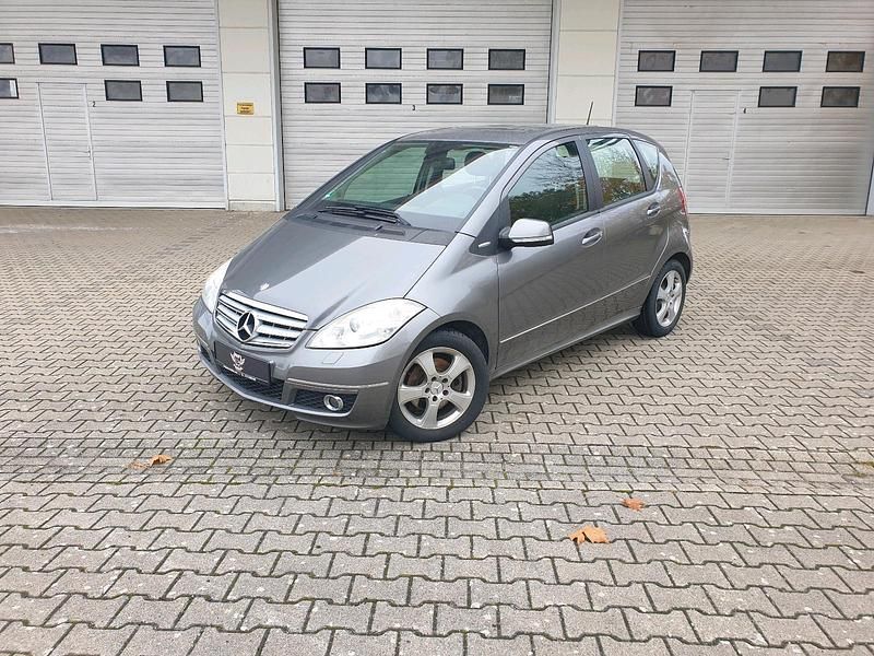 Grau Gebraucht 2009 Mercedes A200 Kleinwagen | 4.200 € - Bild 1/4