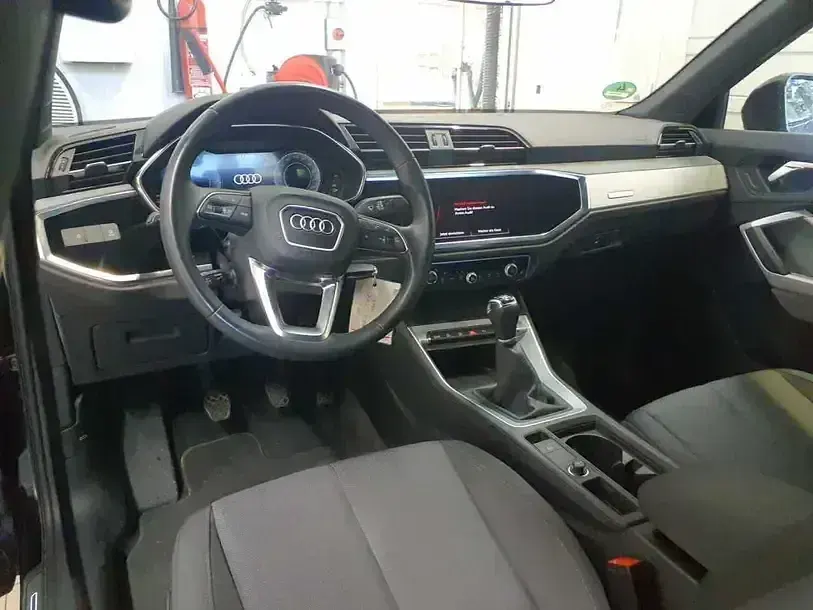 Gebraucht Audi Q3 Sportback S-Line 150 PS (110 kW) 2023 Mythosschwarz SUV