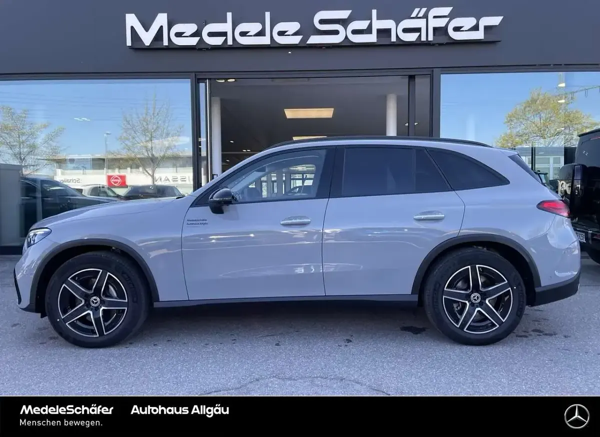 Gebraucht Mercedes GLC450 AMG 367 PS (269 kW) 2026 Manufaktur alpingrau uni SUV