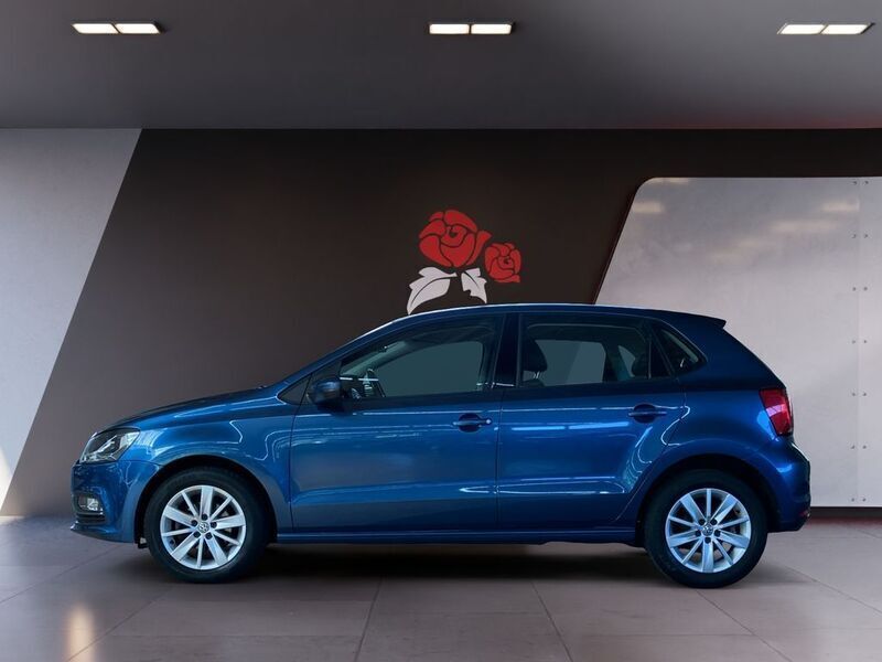 Gebraucht VW Polo Comfortline 90 PS (66 kW) 2014 Blau Limousine
