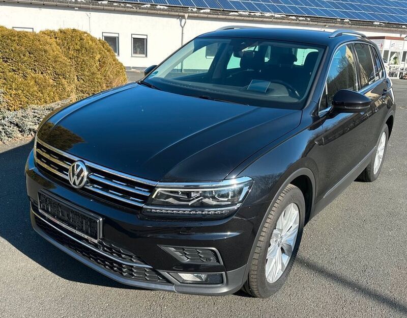 Deep black perleffekt Gebraucht 2019 VW Tiguan Highline SUV | 23.500 € (Fairer Preis) - Bild 1/4