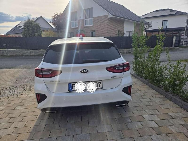 Gebraucht Kia Ceed GT GT 204 PS (150 kW) 2019 Weiß Limousine