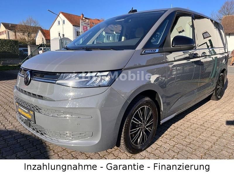 Gebraucht VW Multivan 150 PS (110 kW) 2023 Grau Van