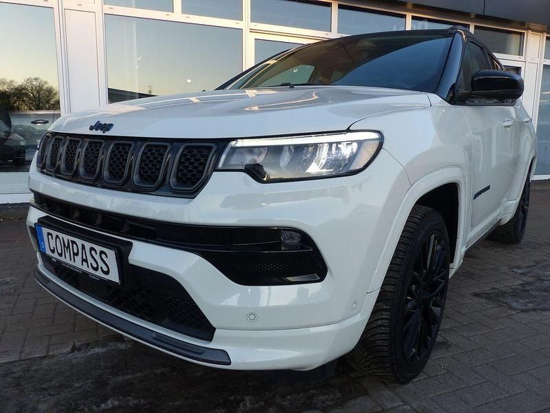 Gebraucht Jeep Compass 179 PS (131 kW) 2022 Weiß SUV
