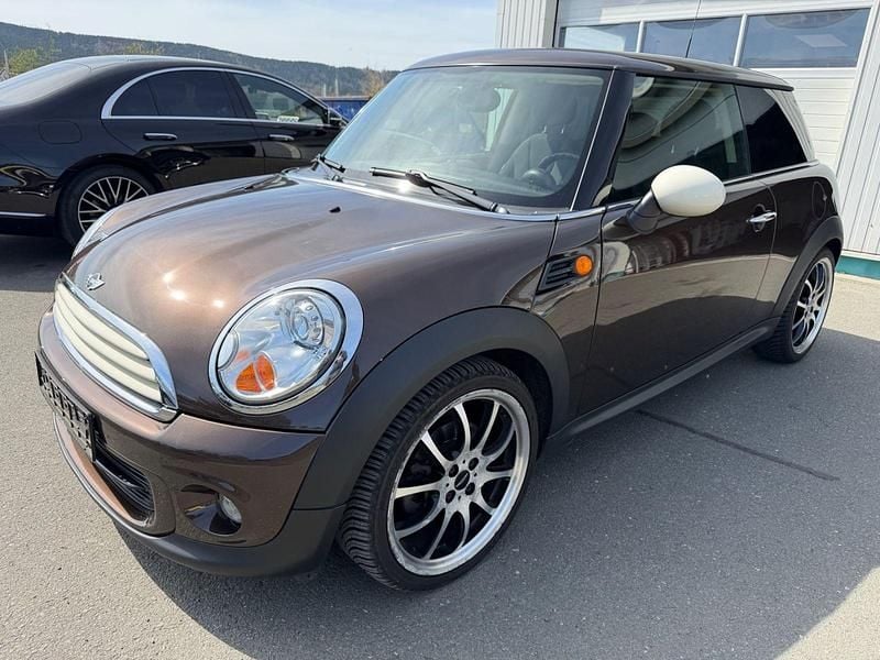Used Mini Cooper 98 HP (72 kW) 2011 Brown Hatchback
