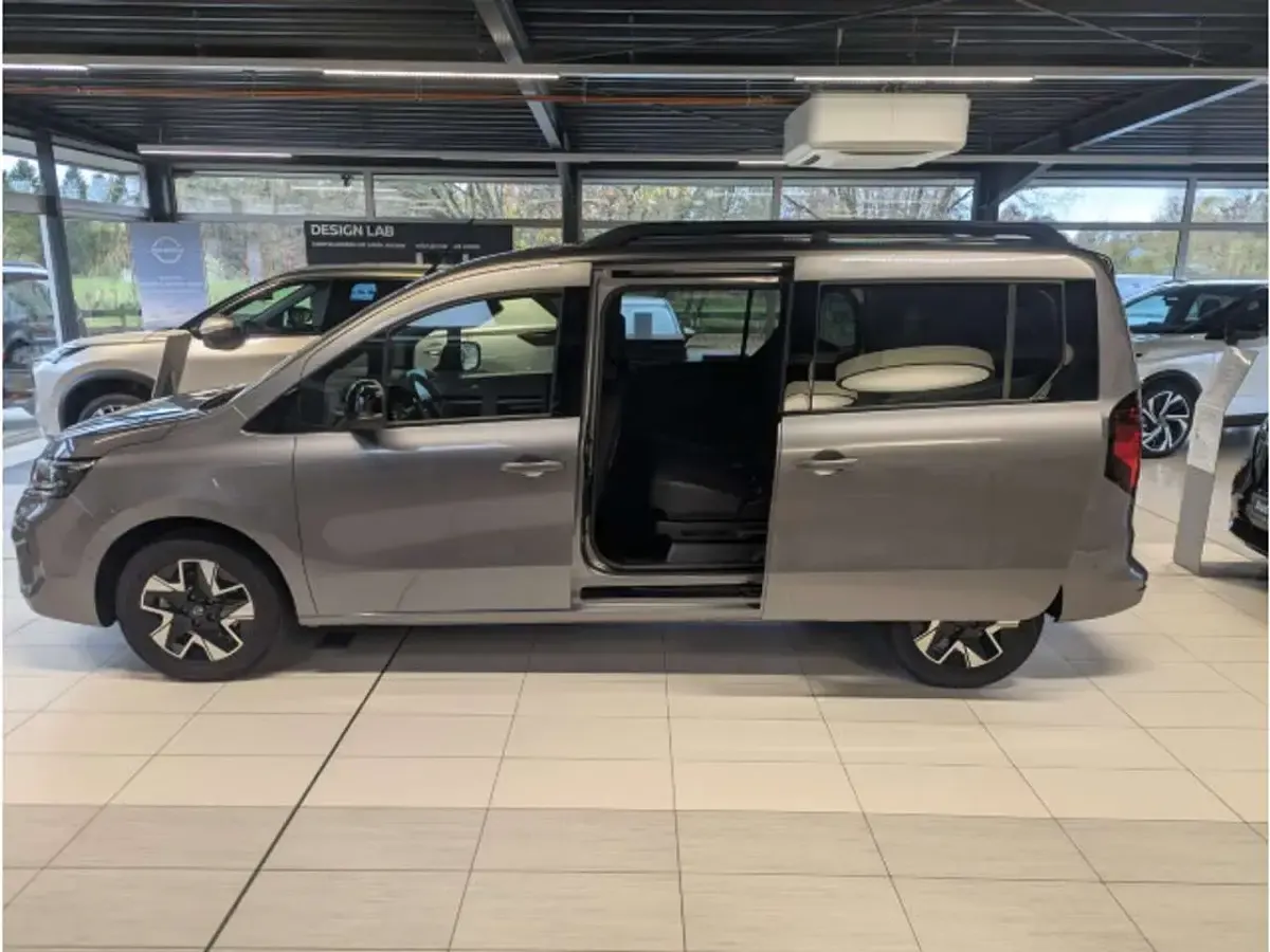 Neu Nissan Townstar Tekna 131 PS (96 kW) 2025 Grau Van