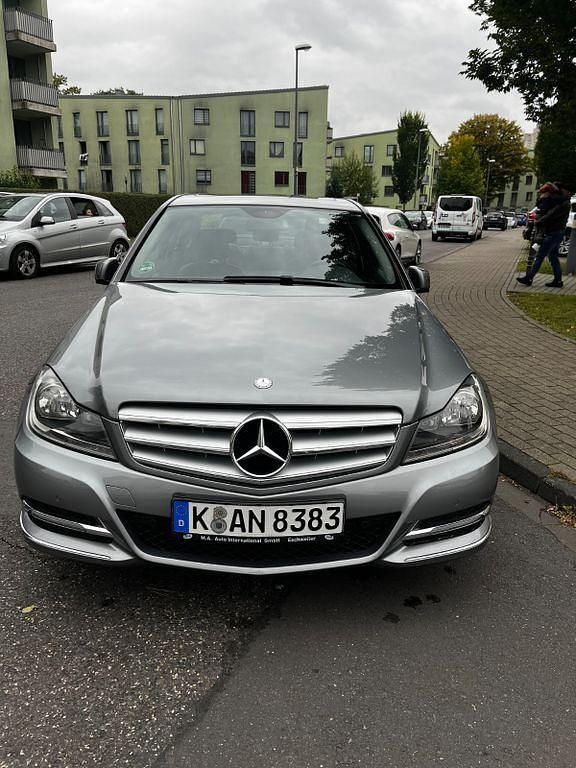 Grau Gebraucht 2013 Mercedes C220 Avantgarde Limousine | 11.700 € (Guter Preis) - Bild 1/4