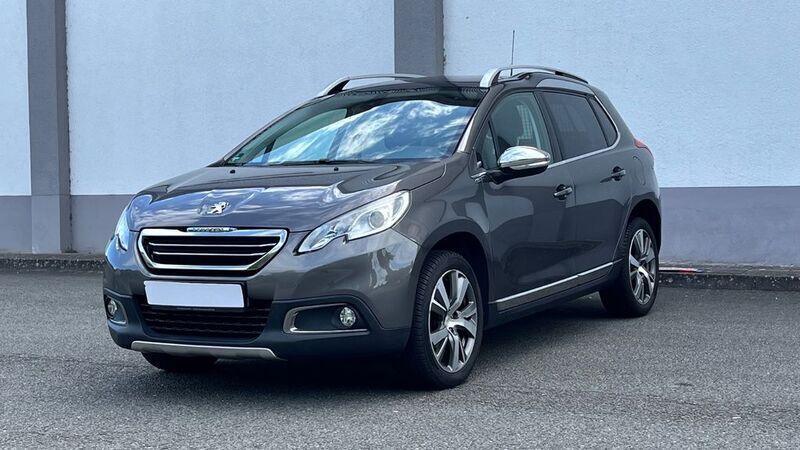 Grau Gebraucht 2015 Peugeot 2008 Allure SUV | 5.250 € (Guter Preis) - Bild 1/4