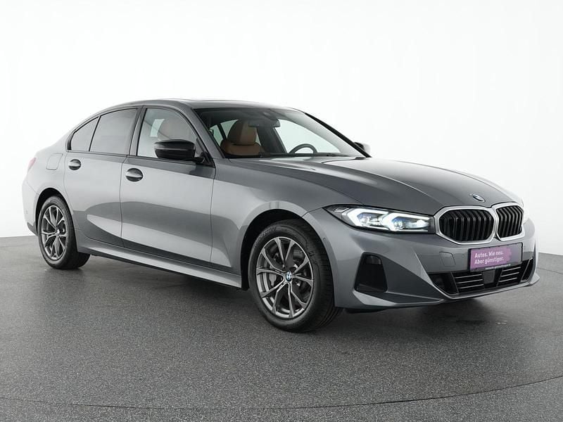 Gebraucht BMW 330 Comfort Edition 245 PS (180 kW) 2023 Skyscraper grau Limousine