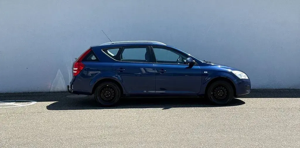 Gebraucht Kia Ceed Sportswagon EX 109 PS (80 kW) 2009 Blau Kombi