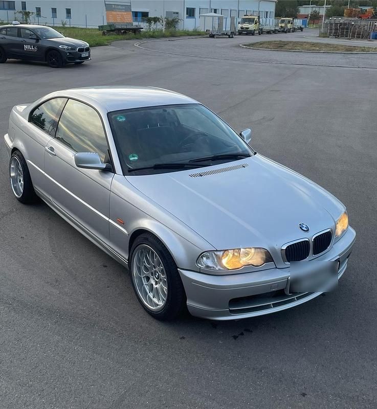 Silber Gebraucht 2000 BMW 318 Coupé | 4.700 € - Bild 1/4