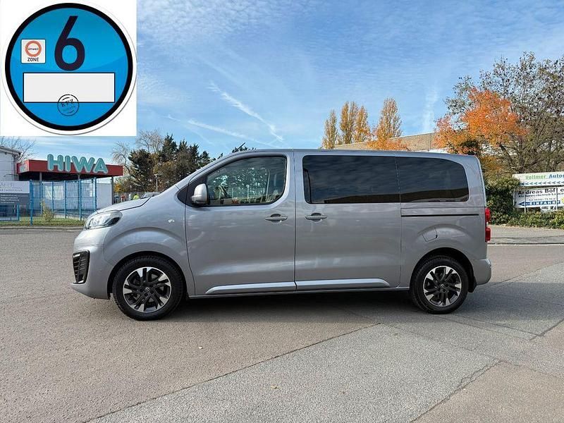 Grau Gebraucht 2020 Opel Zafira Life Van | 36.950 € (Fairer Preis) - Bild 1/4