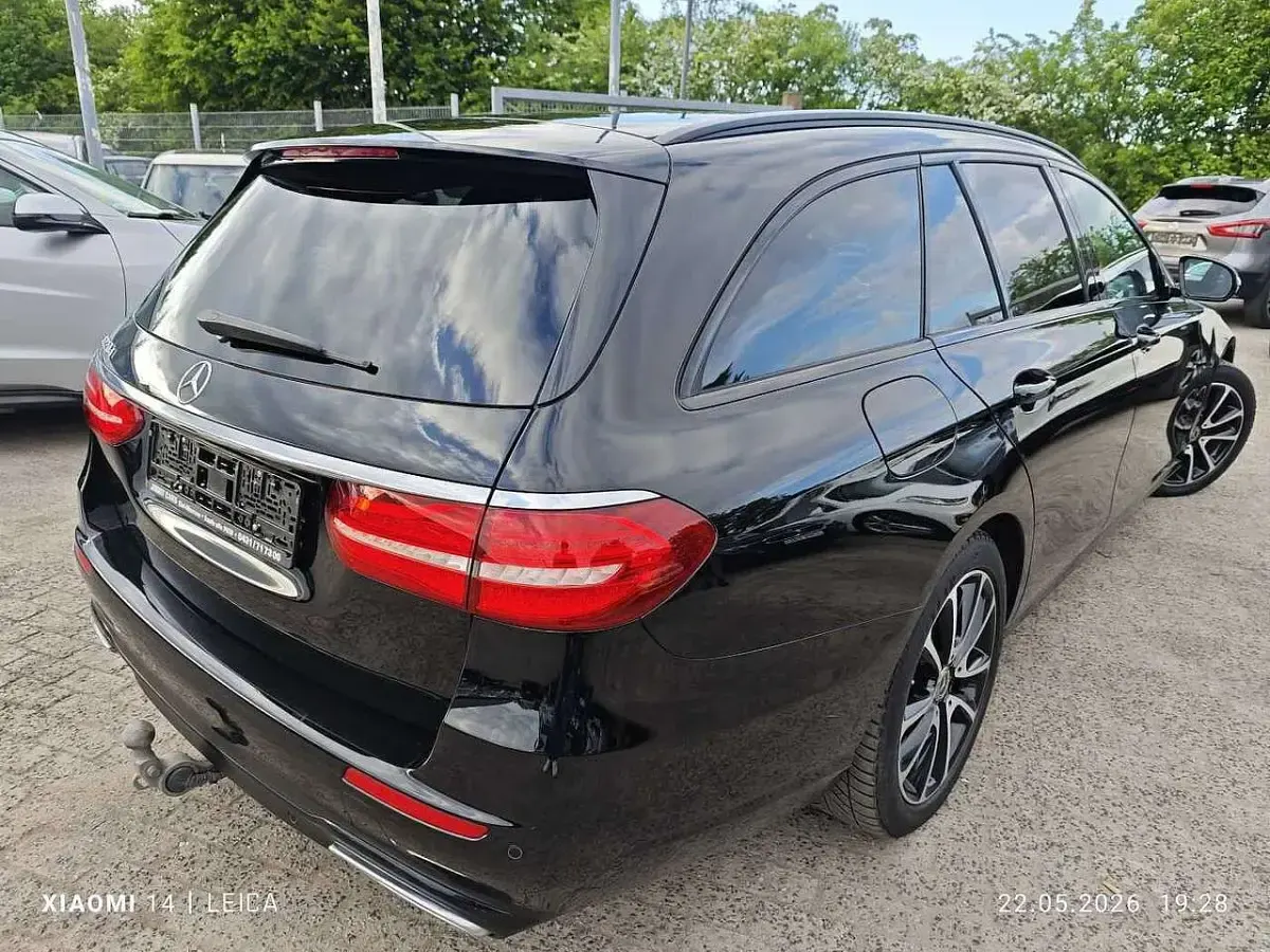 Second-hand Mercedes E220 Avantgarde 194 CP (142 kW) 2019 Negru Break