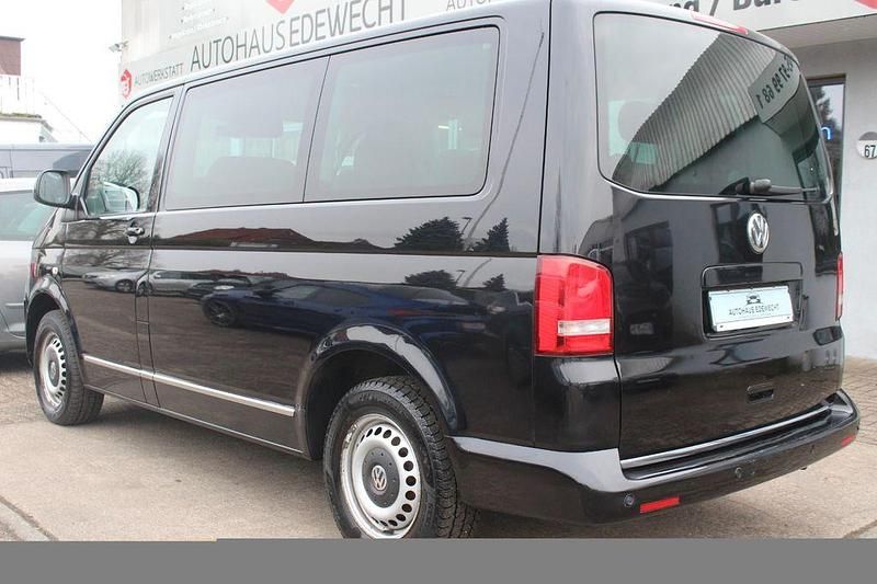 Second-hand VW T5 114 CP (83 kW) 2011 Negru Van