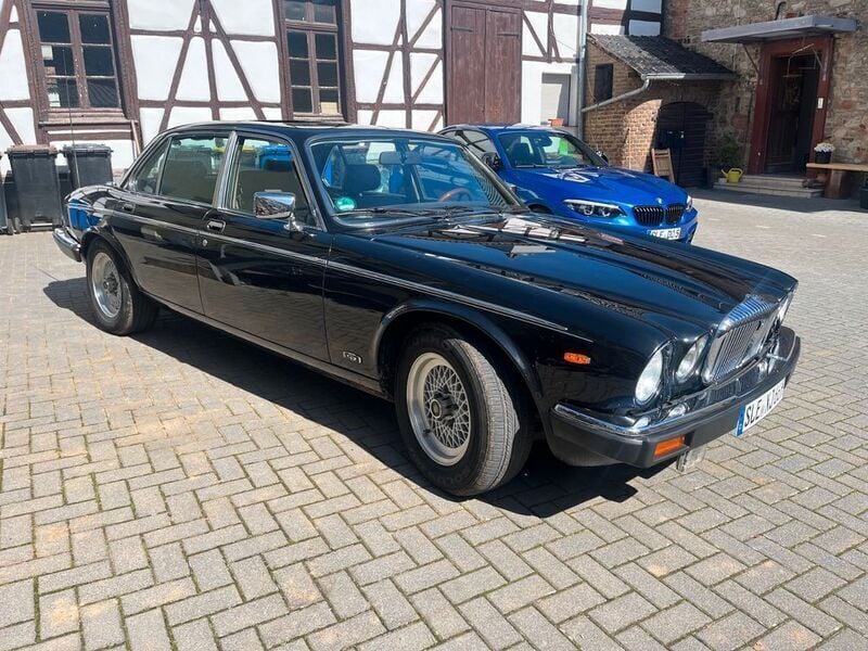 Gebraucht Jaguar XJ12 295 PS (216 kW) 1988 Schwarz Limousine