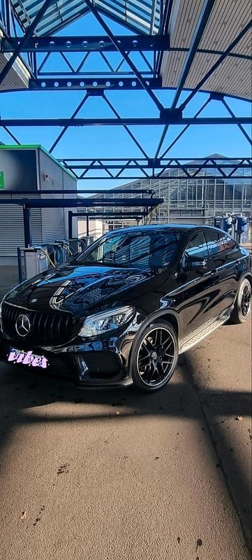 Schwarz Gebraucht 2016 Mercedes 190 AMG Limousine | 29.999 € - Bild 1/4