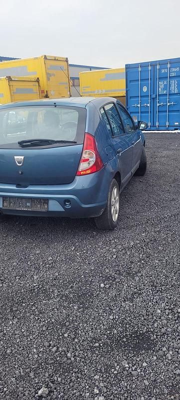 Second-hand Dacia Sandero 75 CP (55 kW) 2009 Albastru Hatchback