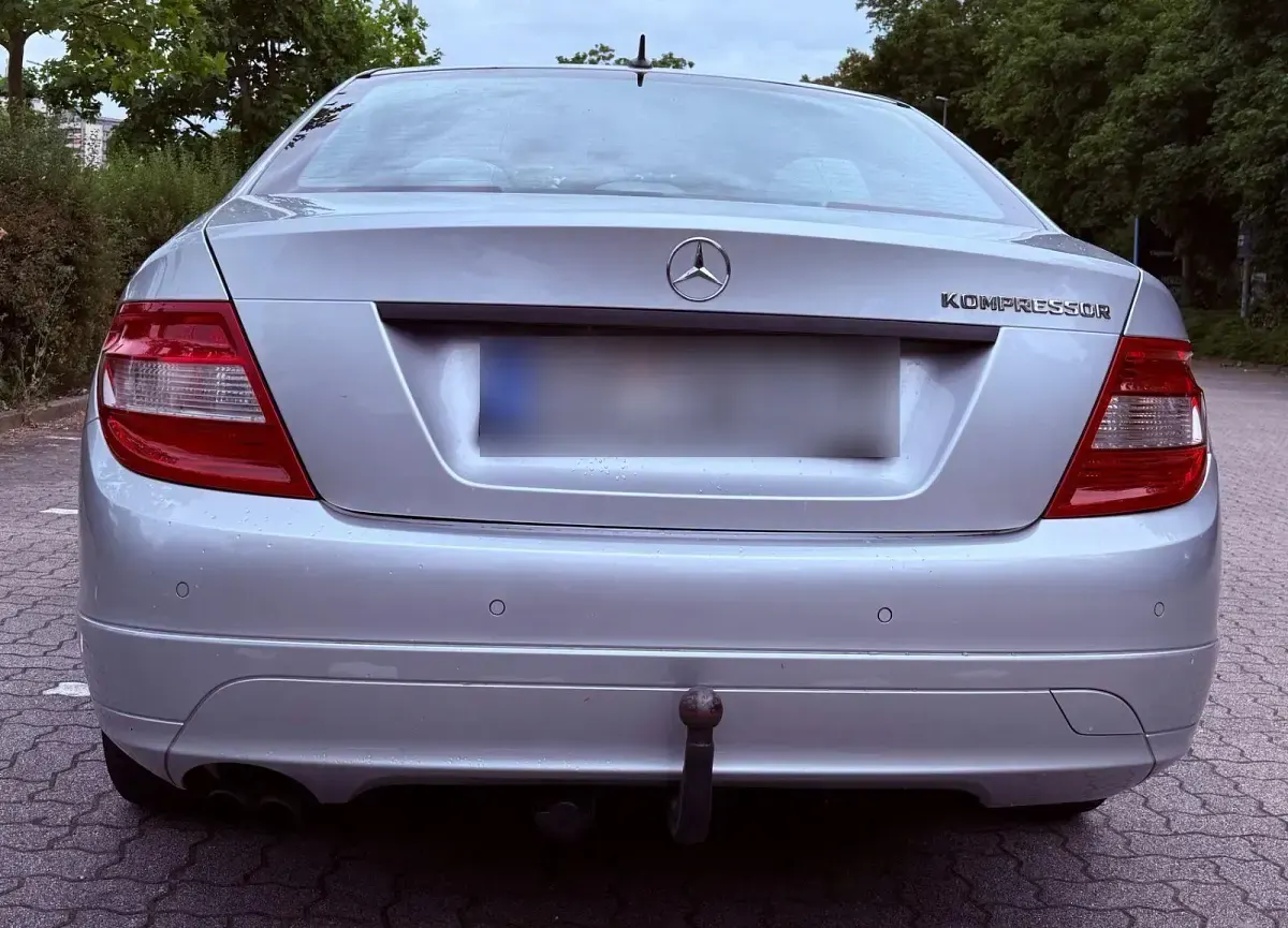 Gebraucht Mercedes C180 156 PS (114 kW) 2008 Schwarz Limousine