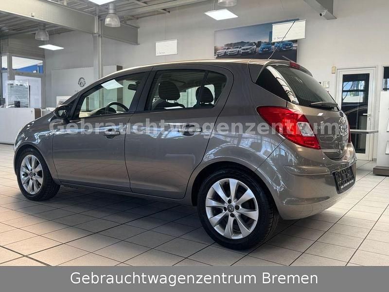 Gebraucht Opel Corsa Active 87 PS (63 kW) 2014 Grau Kleinwagen