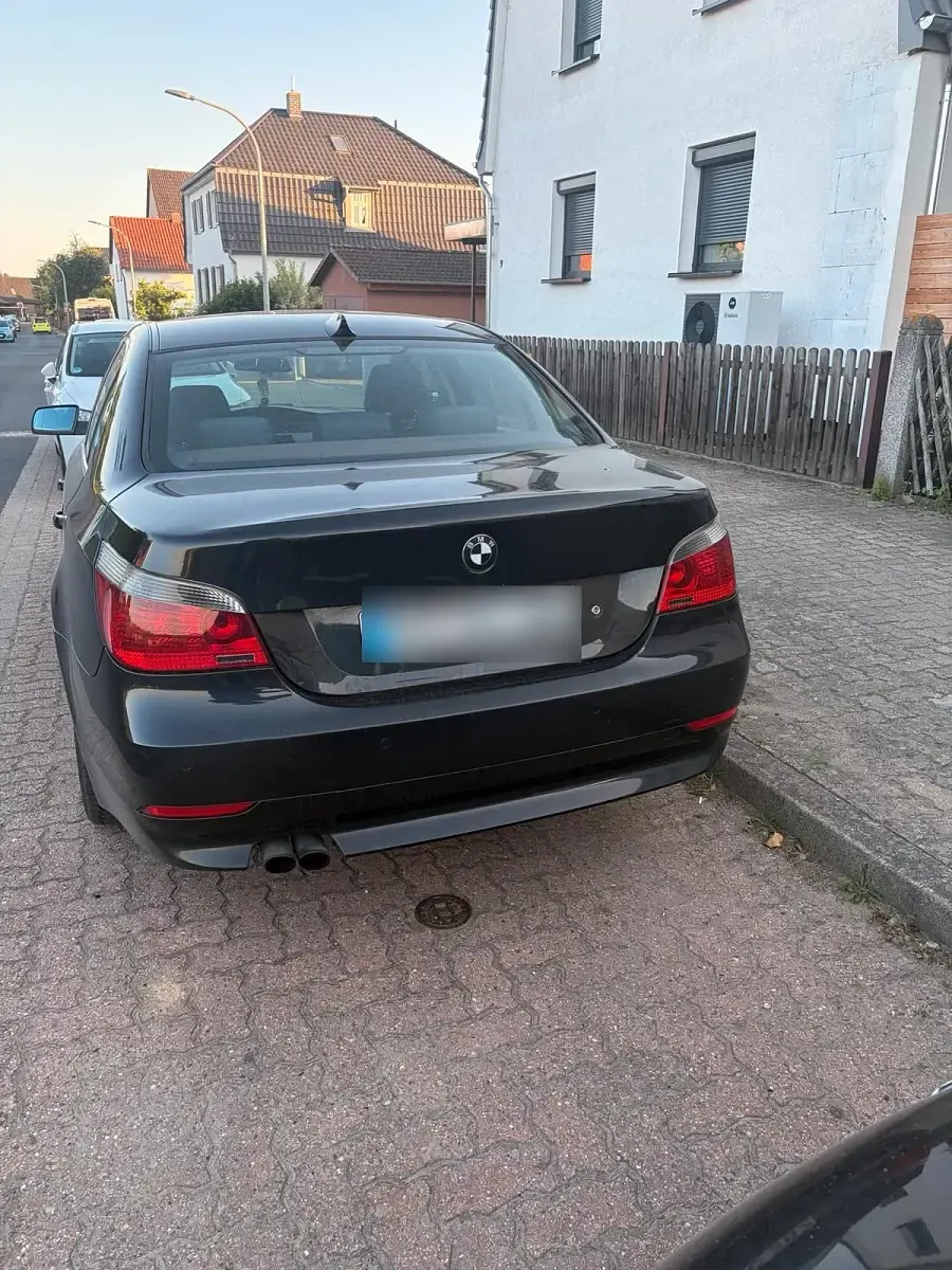 Gebraucht BMW 523 171 PS (125 kW) 2005 Schwarz Limousine