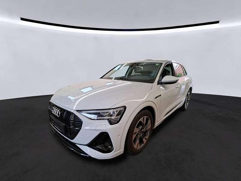 Gletscherweiß metallic Gebraucht 2022 Audi e-tron S-Line SUV | 36.305 € (Fairer Preis) - Bild 1/2