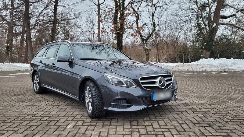 Gebraucht Mercedes E300 231 PS (169 kW) 2014 Grau Kombi