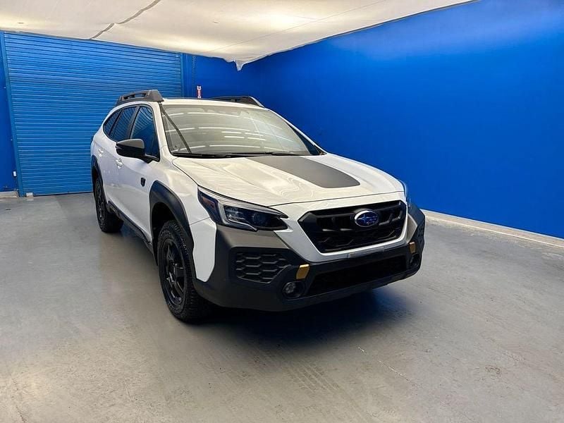 Weiß Gebraucht 2024 Subaru Outback SUV | 29.500 € - Bild 1/4
