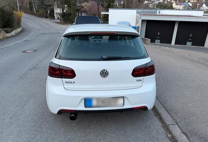 Gebraucht VW Golf VI R 105 PS (77 kW) 2011 Weiß Kleinwagen