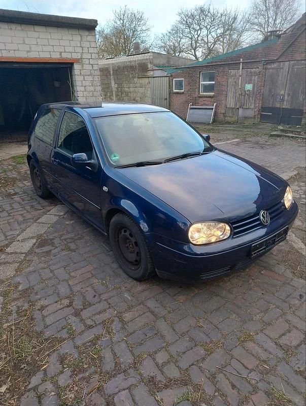 Gebraucht VW Golf IV 2002 Blau Kleinwagen