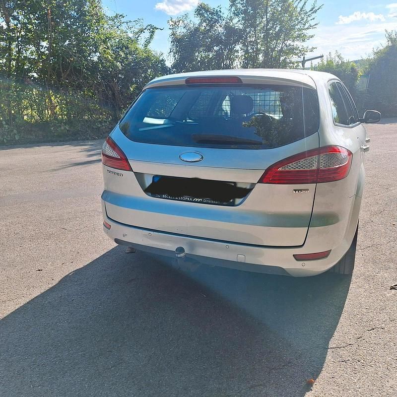 Gebraucht Ford Mondeo Trend 140 PS (102 kW) 2009 Grau Kombi