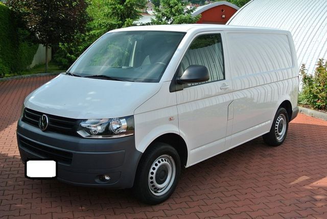 Weiß Gebraucht 2011 VW T5 Van | 9.900 € - Bild 1/4