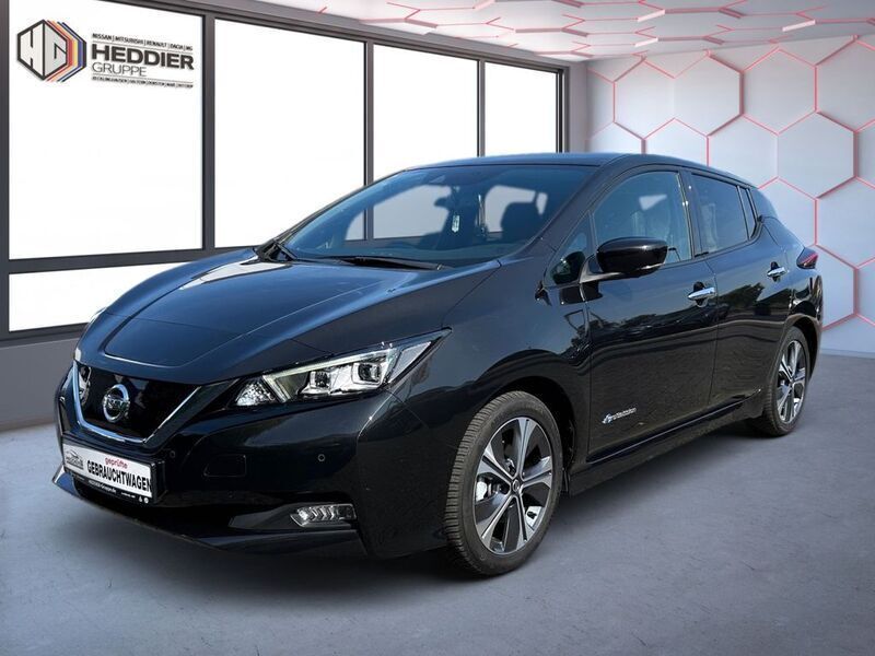 Black metallic Gebraucht 2020 Nissan Leaf 360º Kleinwagen | 15.790 € (Etwas zu teuer) - Bild 1/4