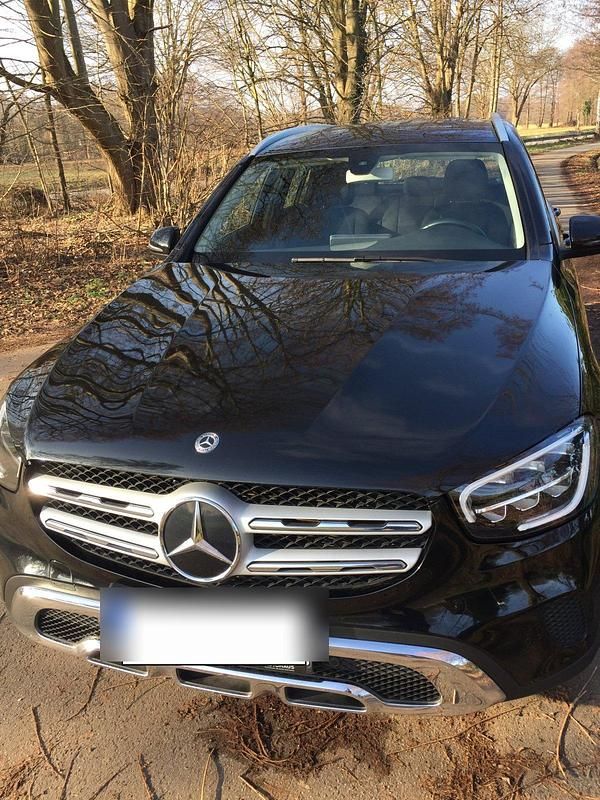 Gebraucht Mercedes GLC220 194 PS (142 kW) 2019 Schwarz SUV