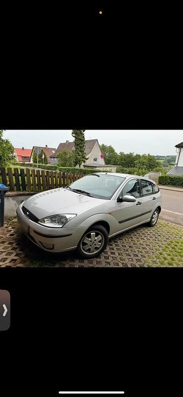 Gebraucht Ford Focus 105 PS (77 kW) 2002 Silber Kleinwagen