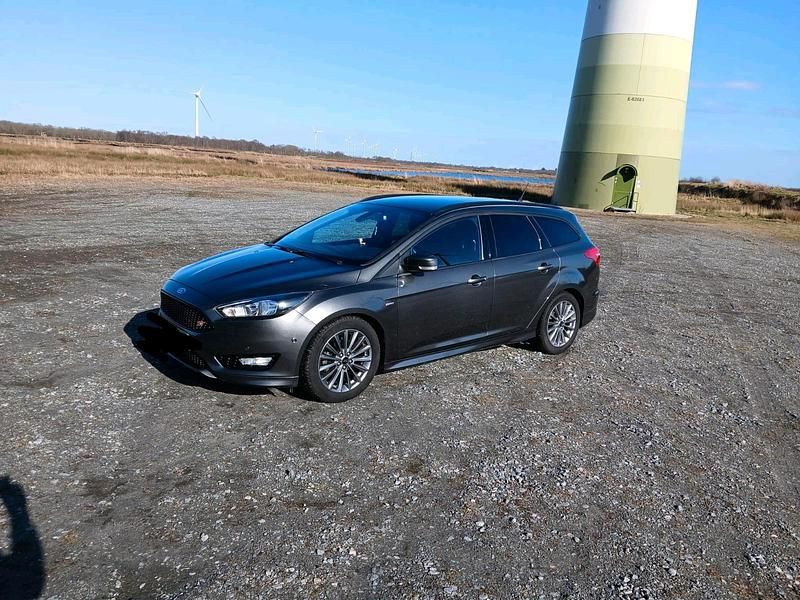 Gebraucht Ford Focus ST-Line 125 PS (91 kW) 2018 Grau Kombi