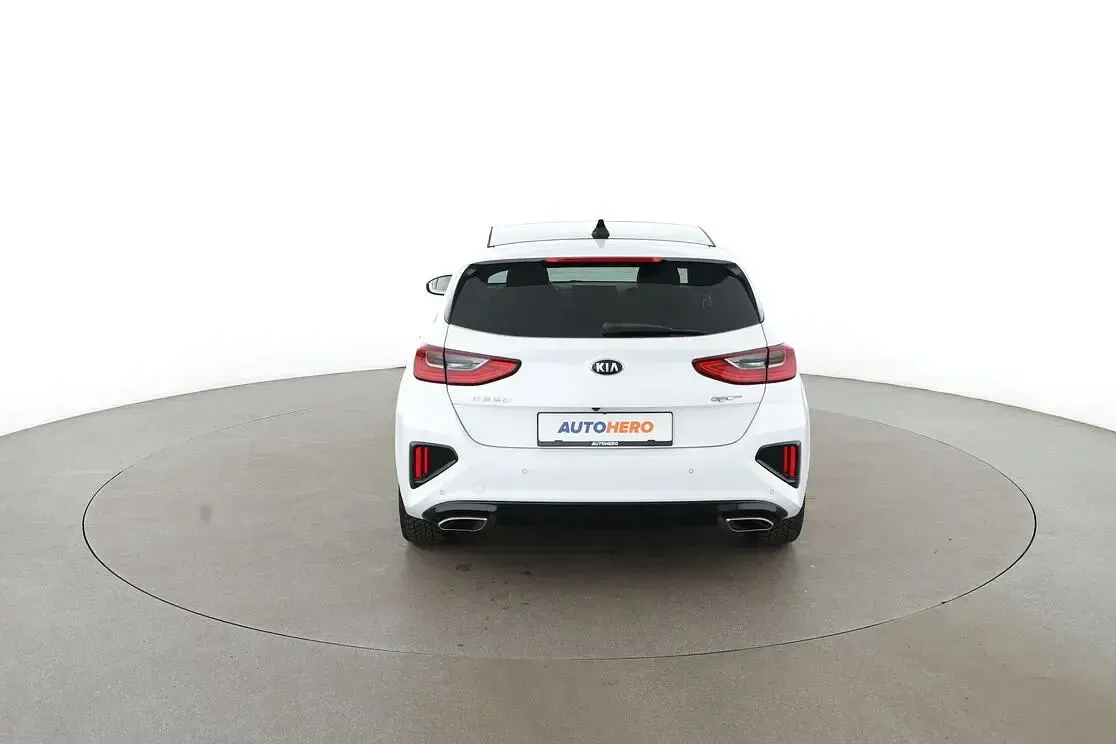 Gebraucht Kia Ceed GT GT 204 PS (150 kW) 2021 Weiß Limousine