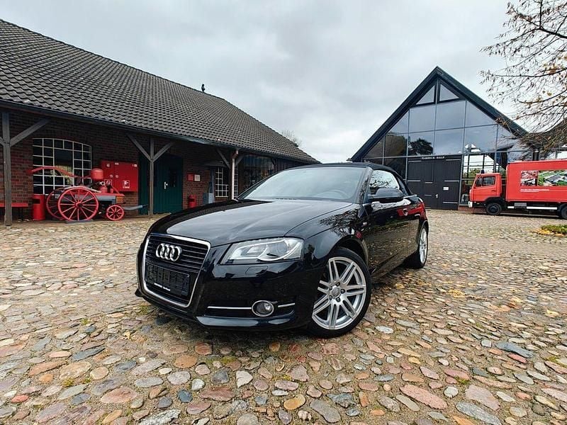 Brillantschwarz Gebraucht 2012 Audi A3 Cabriolet S-Line Cabrio | 12.999 € (Teuer) - Bild 1/4