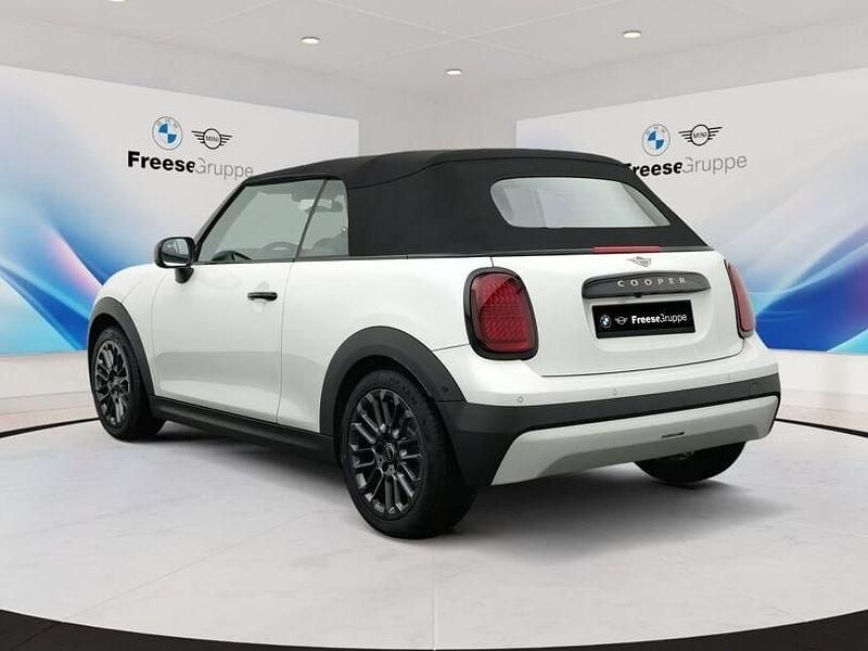 Second-hand Mini Cooper Cabriolet Classic 163 CP (119 kW) 2025 Alb Cabrio