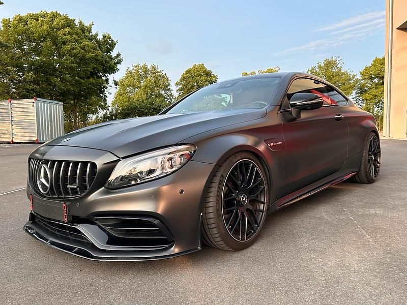 Schwarz Gebraucht 2021 Mercedes C63 AMG AMG Coupé | 84.500 € - Bild 1/4