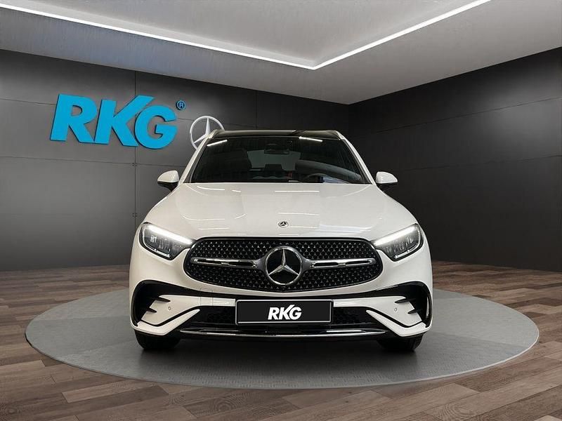 Gebraucht Mercedes GLC200 AMG 204 PS (150 kW) 2025 Weiß SUV