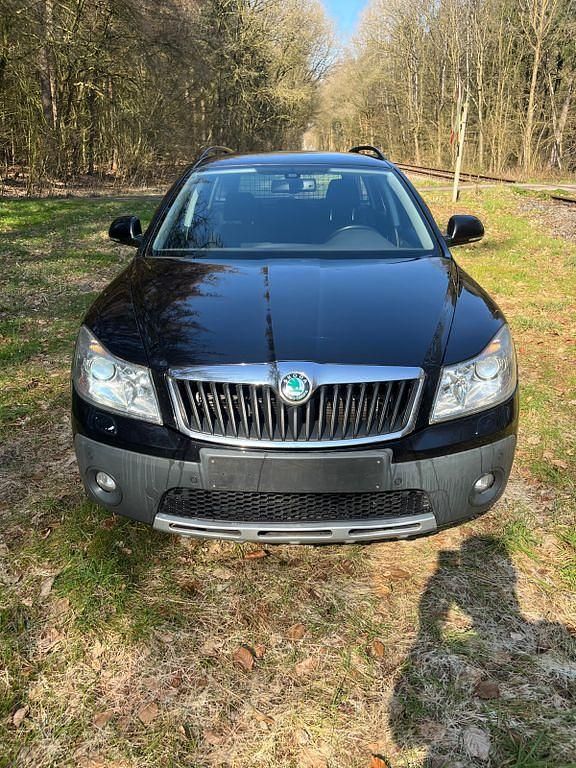Gebraucht Skoda Octavia 140 PS (102 kW) 2013 Schwarz Kombi