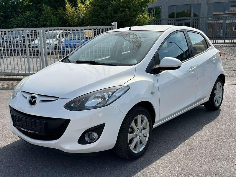 Weiß Gebraucht 2012 Mazda 2 Edition Kleinwagen | 4.990 € (Etwas zu teuer) - Bild 1/4