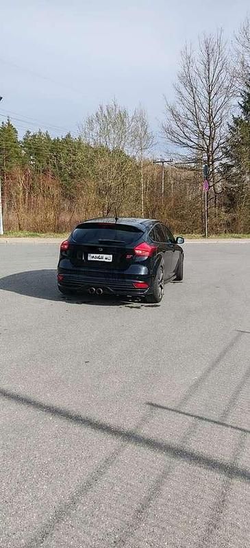 Gebraucht Ford Focus Sport 250 PS (183 kW) 2017 Limousine