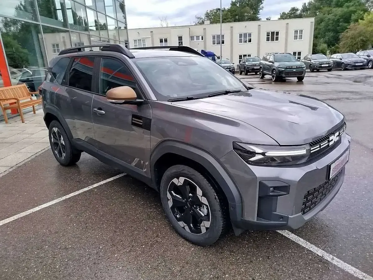 Neu Dacia Bigster Extreme 158 PS (116 kW) 2025 Dolomitegrau SUV
